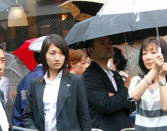 日本首相安倍晋三的保镖石田萌美拥有剑道3段的实力