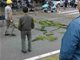 广东连州拖挂车冲向人行道致3死5伤 死者含两名学生